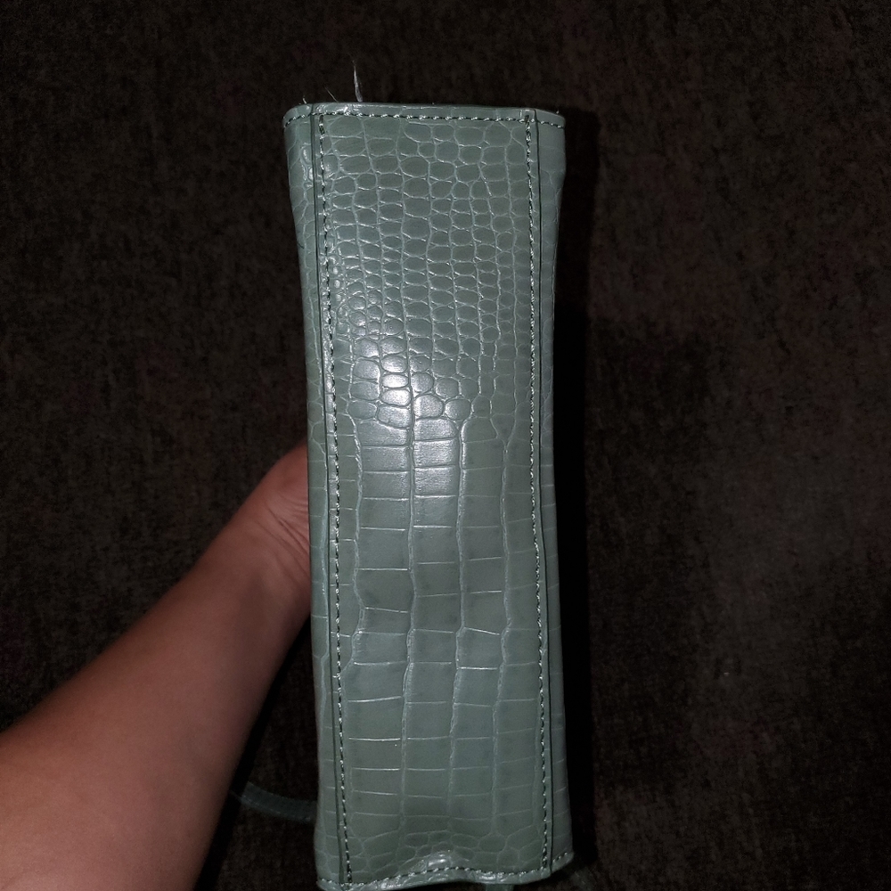 2 purses - Picture 3 of 6